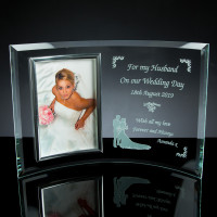 Curved 6mm Glass Frame with 4x6 inch Chrome Photo Frame, Single, White Boxed